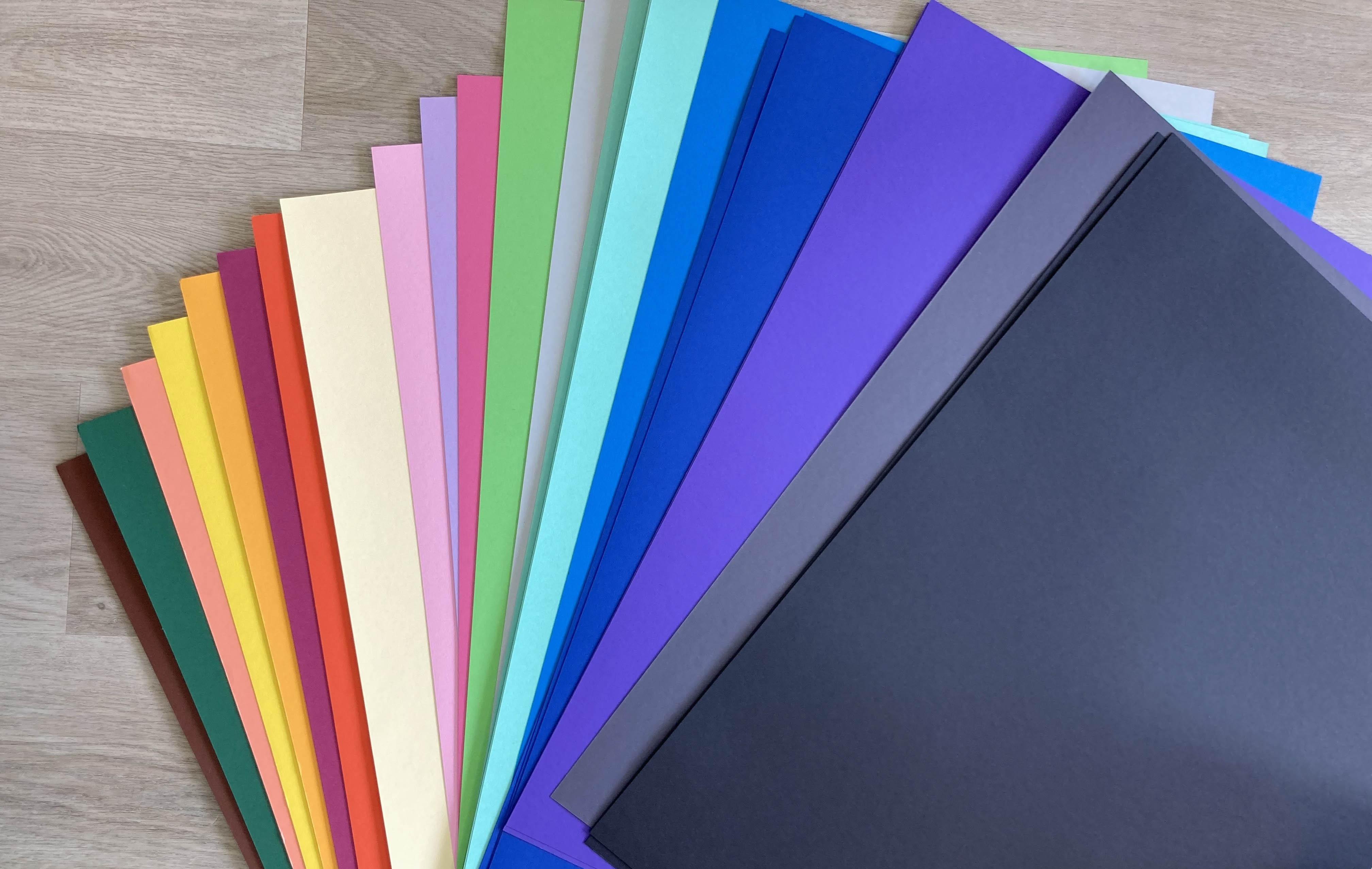 papier coloré grand format, en éventail, de toutes les couleurs