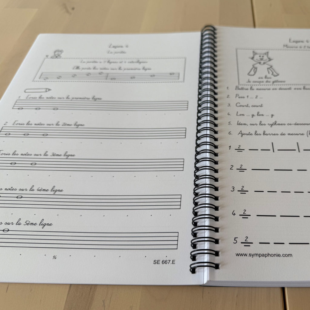 partition de musique pour enfant, notes à recopier et notation de rythme